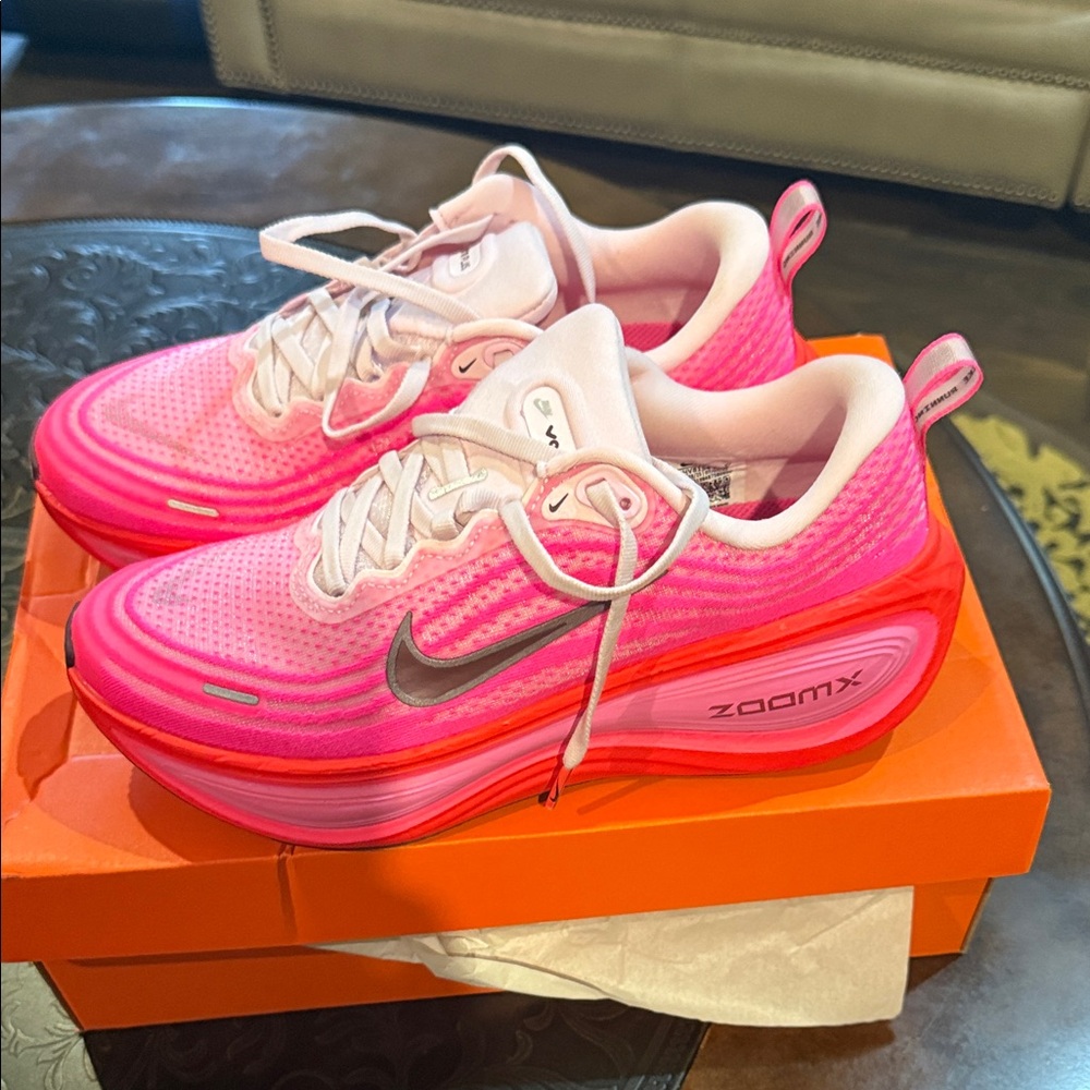 Nike Pink Gradient Vapormax Plus Sneakers - Picture 2 of 4